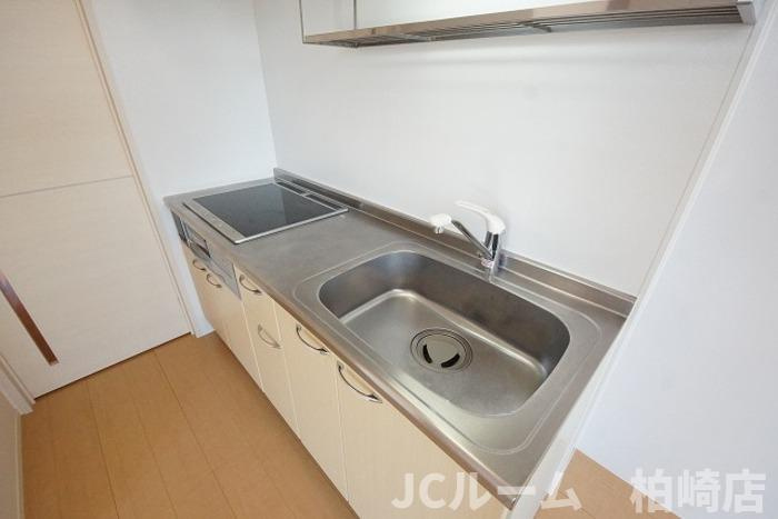 柏崎市田中のアパートのキッチン