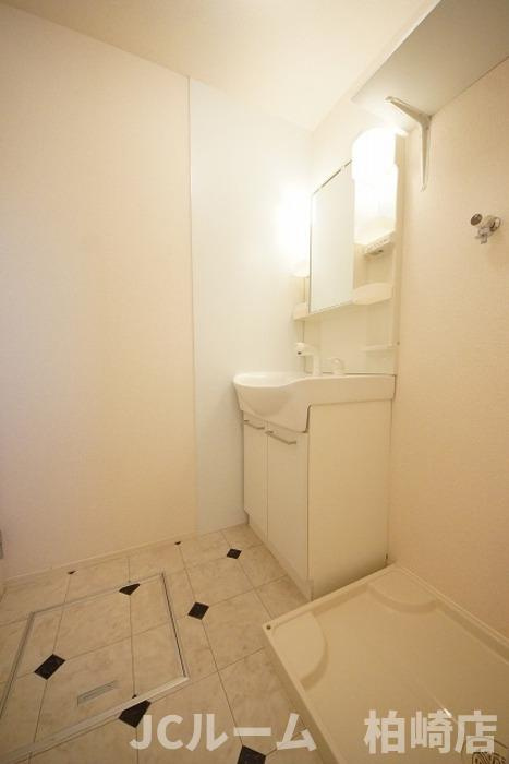 柏崎市田中のアパートの洗面所