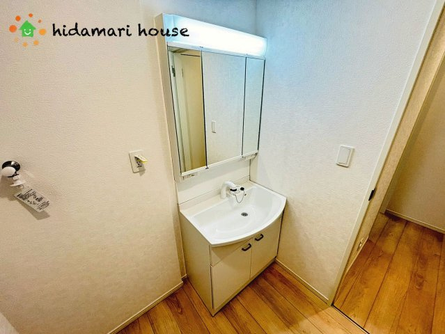 上尾市大谷本郷第8　新築戸建　クレイドル04の独立洗面台