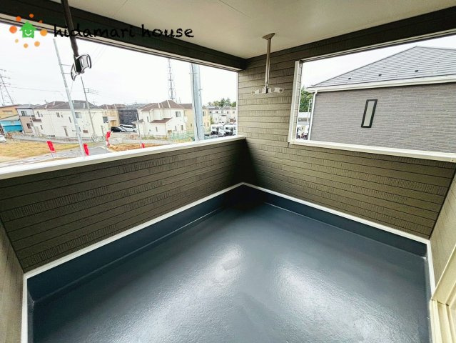 上尾市大谷本郷第8　新築戸建　クレイドル04のバルコニー