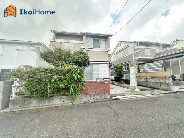 神戸市西区竹の台5丁目　中古戸建のバルコニー|●資料・カタログのご請求無料●最寄り駅の西神中央駅までは徒歩13分。駅ちかで通勤や通学に便利な立地です