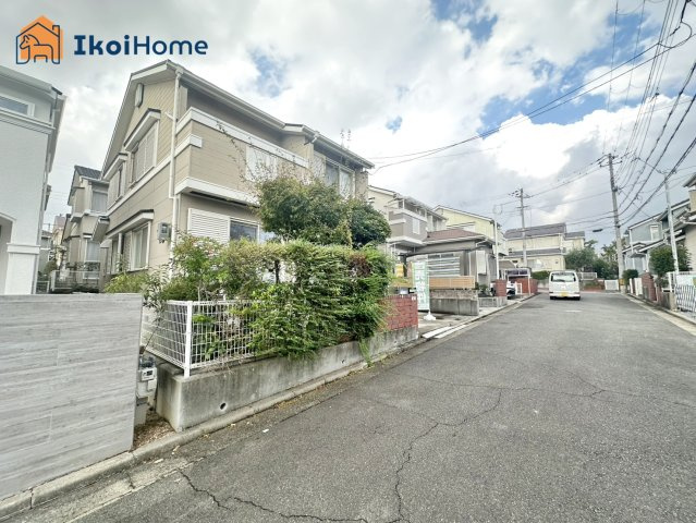 神戸市西区竹の台5丁目　中古戸建の前面道路含む現地写真|～ご見学に関して～平日や夜間でもご案内可能。決まったお時間で身動きが取れない方も臨機応変に対応します