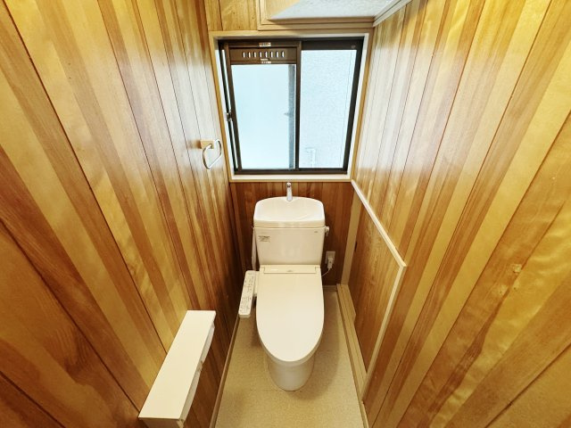 西本貸家のトイレ