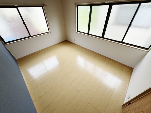 西本貸家の寝室