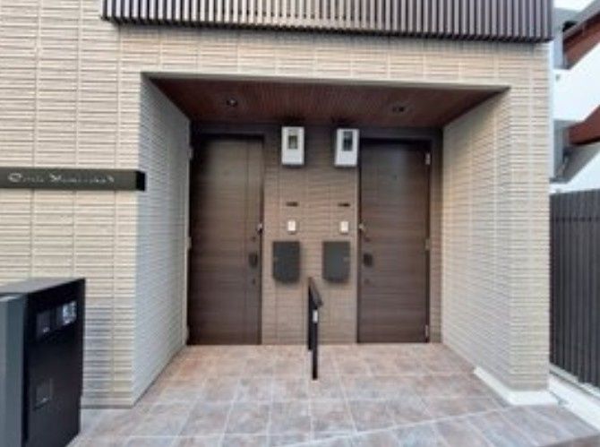【エントランス】