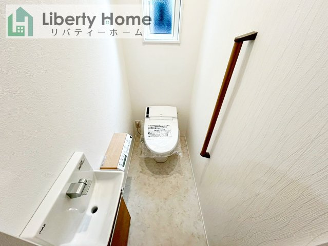 阿見町うずら野Ⅱ　新築戸建　2号棟のトイレ