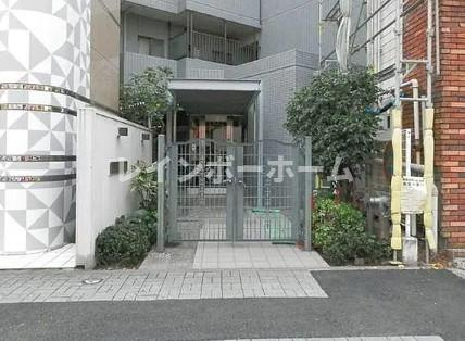 上福岡パーク・ホームズのエントランス