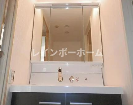 上福岡パーク・ホームズの独立洗面台