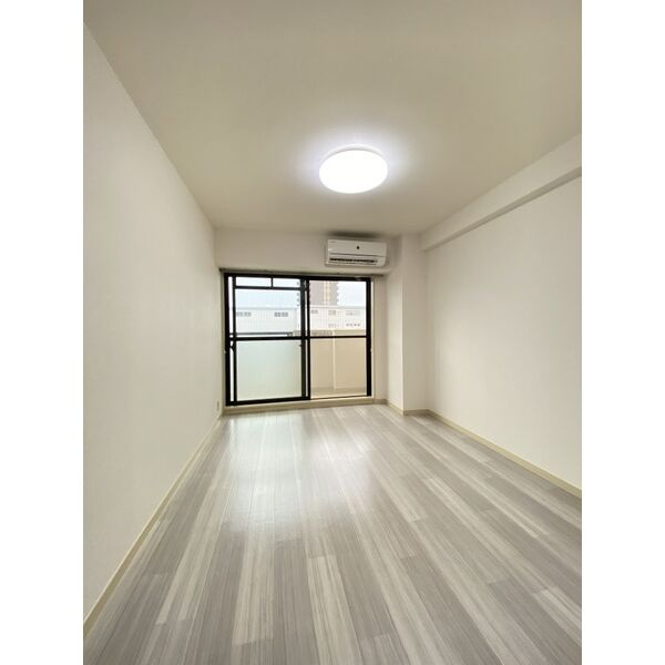 大阪市鶴見区諸口６丁目の賃貸マンションの居間・リビング