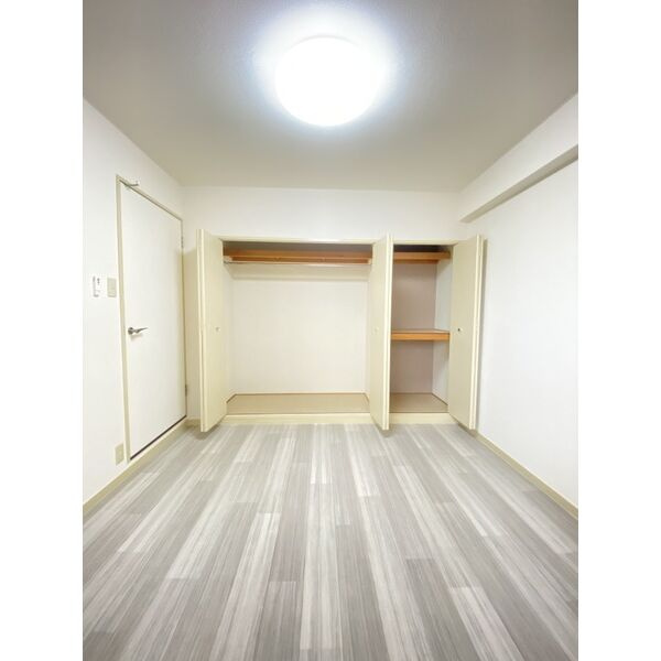 大阪市鶴見区諸口６丁目の賃貸マンションの内装