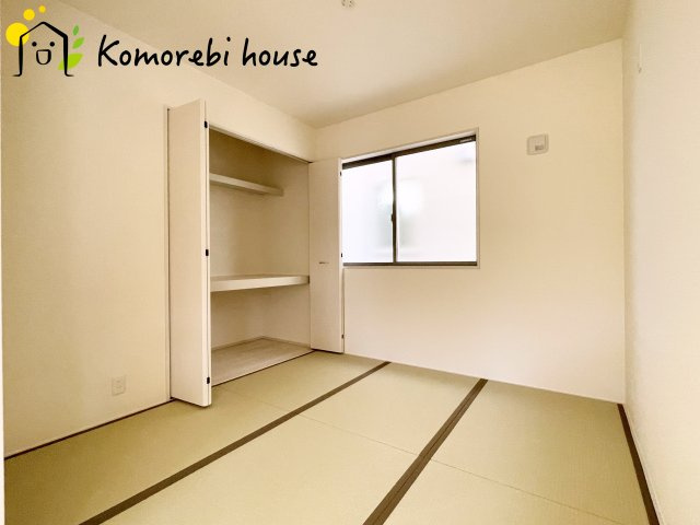 鴻巣市東　第4　新築一戸建て　リーブルガーデン　01の和室|和室ならではの温かな和の空間で寛ぎの時間を過ごせます