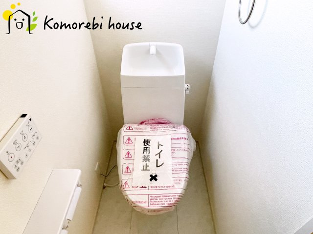 鴻巣市東　第4　新築一戸建て　リーブルガーデン　01のトイレ|落ち着いた色調のトイレです