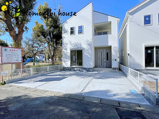 鴻巣市東　第4　新築一戸建て　リーブルガーデン　01の駐車場|駐車場があるので、車を買う予定の方も安心です