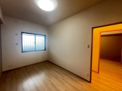 【洋室】 | エスリード堺三国ヶ丘 | 現地見学当日から承っております♪現地周辺の環境や、駅までの道のりなど周辺環境も合わせてご確認いただき、ぜひご検討ください！