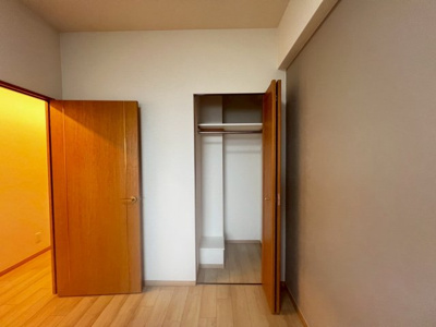 【収納】 | エスリード堺三国ヶ丘 | 全居室収納有りますので、収納場所に困らず綺麗な室内をたもてますね♪家族の思い出も大切にしまっておけますね！