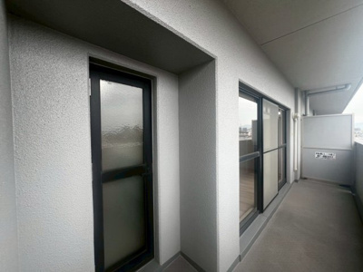 【バルコニー】 | エスリード堺三国ヶ丘 | 【ワイドバルコニー】開放感のあるバルコニーです♪お洗濯も楽々快適に干せますよ♪