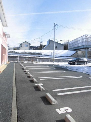 ラフレシール・コロレＢの駐車場