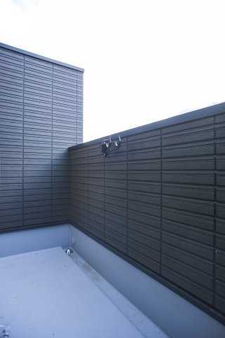 【バルコニー】 | Patina黒崎 | 陽当たり良好なバルコニーです※写真は類似です