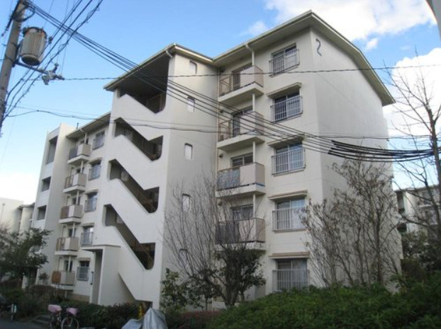 境谷西第二住宅２棟の外観