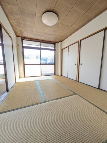 第2三和ビルの和室