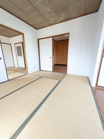 第2三和ビルの和室