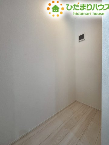 行田市矢場　新築一戸建て　グラファーレ　01の収納|パントリー完備！
キッチン周りがスッキリ片付き、さらに使いやすくなりますね♪
