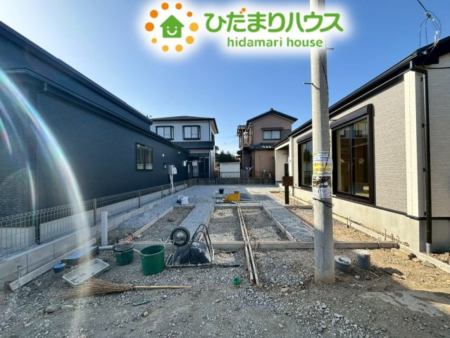 行田市矢場　新築一戸建て　グラファーレ　01の駐車場|並列2台分の駐車が可能なゆとりのカースペースです。
運転が苦手な方でもスムーズに駐車できる広さがあります！