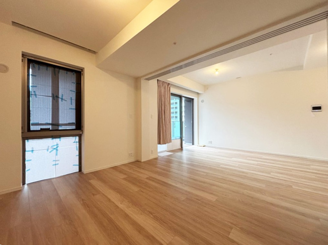 【洋室】 | 晴海フラッグパークヴィレッジT棟 | 6帖洋室～リビング