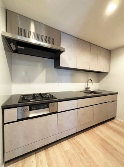 【キッチン】 | 晴海フラッグパークヴィレッジT棟 | 向かいにカップボードあり