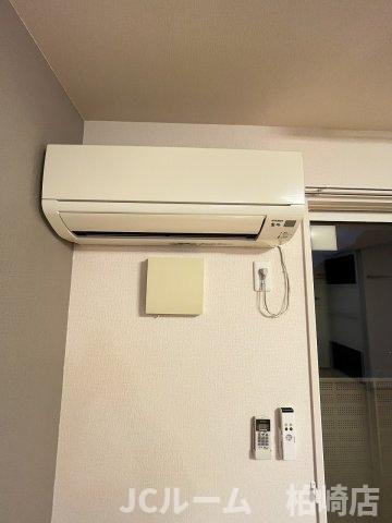 ミール・シーヴォンの周辺