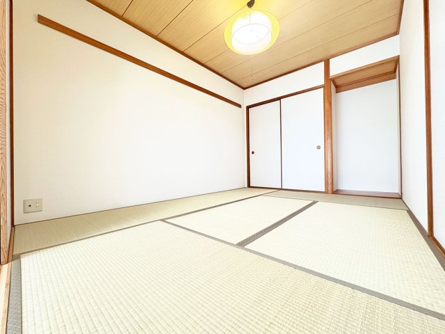 セントラルヒルズJ棟の和室|和室6帖