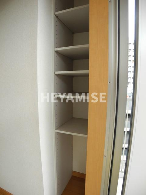 ハイツ丸山の玄関|※反転間取りの2階のお部屋の写真です※