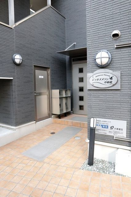 ジュネスメゾン中板橋のエントランス