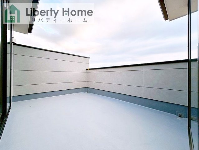 水戸市平須町1期　新築戸建のバルコニー