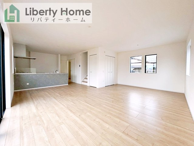 水戸市平須町1期　新築戸建の居間・リビング