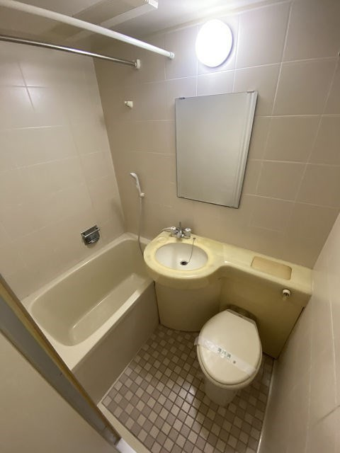 ロイヤルハイツつかしんの浴室