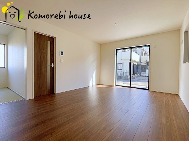 鴻巣市東　第4　新築一戸建て　リーブルガーデン　03の居間・リビング|26.1.23撮影済み