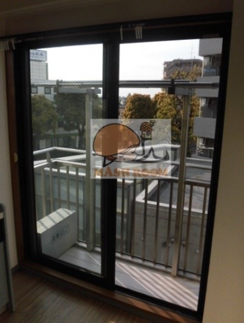 春風ビルのバルコニー