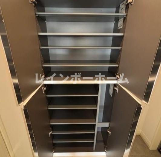 船橋市二子町のアパートの収納