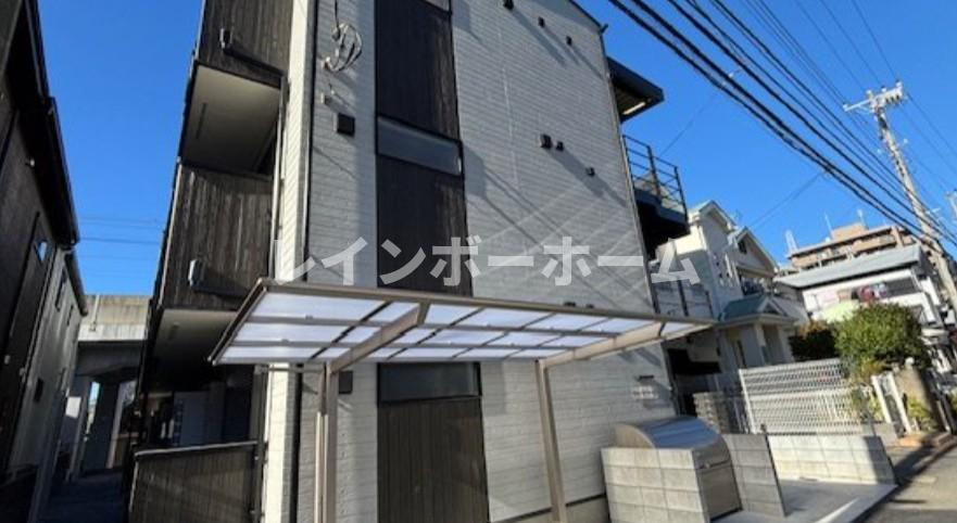 船橋市二子町のアパートの外観