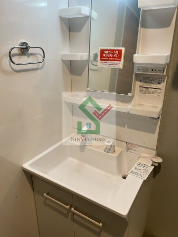 ピットイン大泉学園の独立洗面台