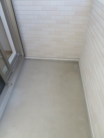 プティネージュ　トロワのバルコニー