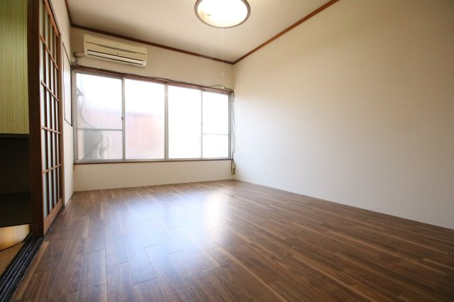 【居間・リビング】