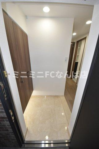 リーガル西長堀Ⅱの玄関