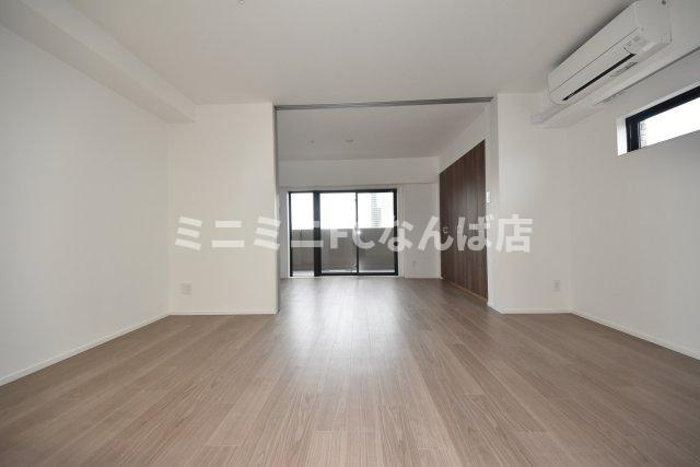 リーガル西長堀Ⅱの居間・リビング