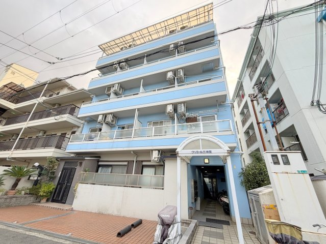 クリエール三津屋の外観