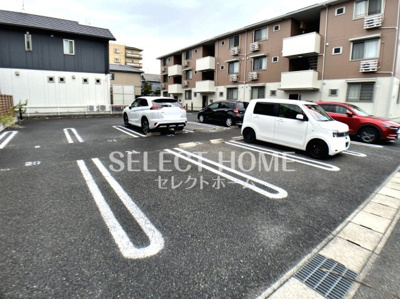 【駐車場】 | ラピス | 駐車場があります