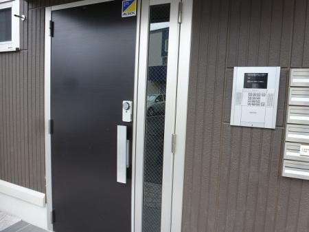 プレセア ガーデンのエントランス