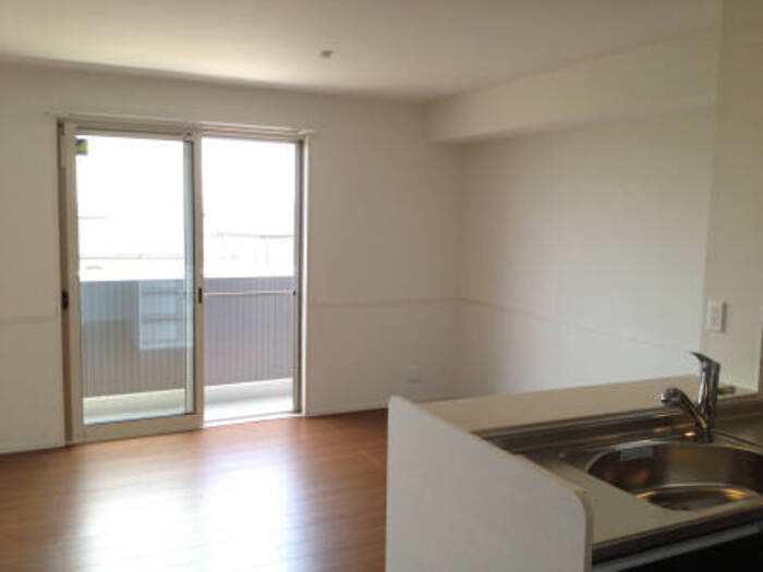 プレセア ガーデンの居間・リビング