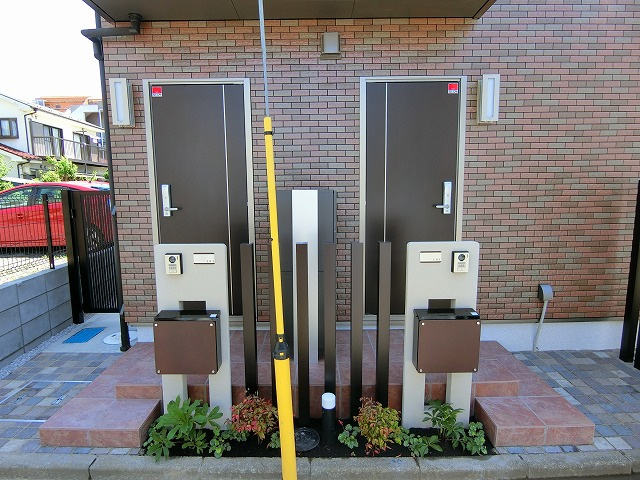 ガーデンテラスアイリスのエントランス